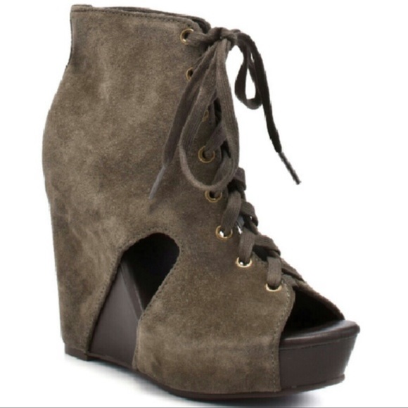 Lucky Brand Nellie Suede Leather Lace up Wedge Heel Booties/Boots 6 Taupe Gray - Picture 1 of 9